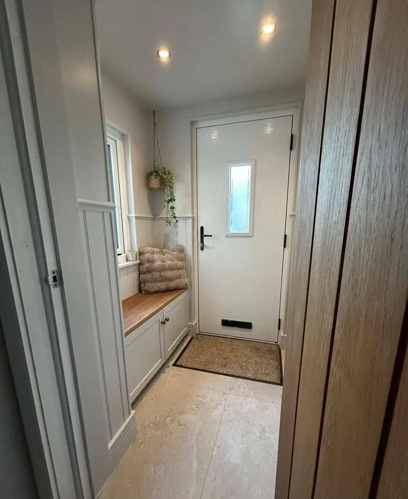 Hallway entryway and fitted storage bench